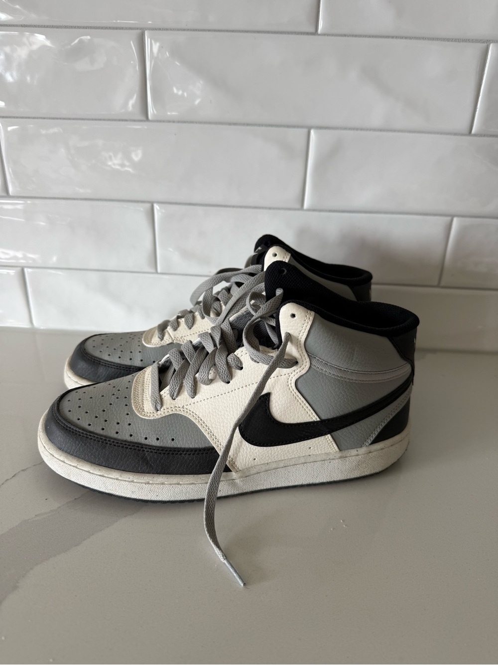 Men’s Nike Shoes 8.5